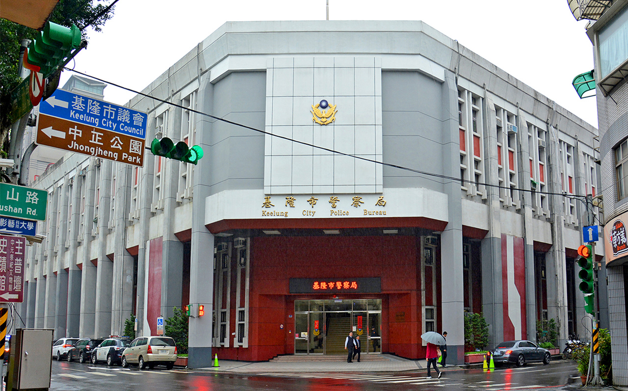 基隆市警察局翁群能局長特別提到「同仁時常有心臟血管鈣化、粥狀化等心血管問題，在執勤勤務時，仍須多加關注心血管健康問題」納霖法國天然複方魚油因其富含DHA及EPA具有活絡思緒、保持血管彈性及清血管的功能，是警察同仁守護全心的好選擇！ 利舜為體懈基隆第一線警力及警務人員，特別捐贈給基隆市警察局336瓶瑞士原裝進口-Nahrin納霖法國杜氏鹽藻深海魚油膠囊（總價值＄668,640元），提供警察同仁全新保護力，並為社會注入健康新能量。